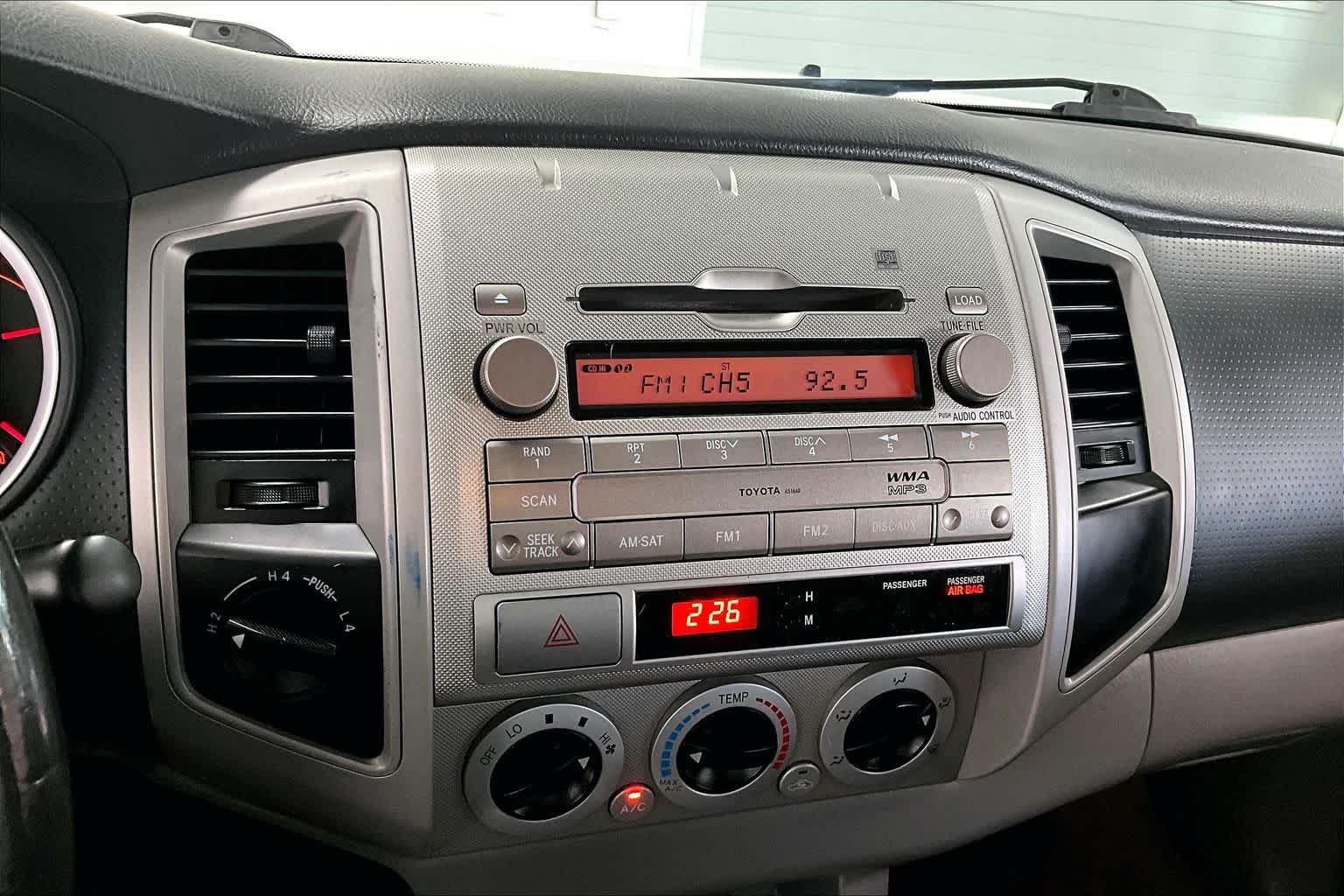 Thumbnail: 2011 Toyota Tacoma - 23