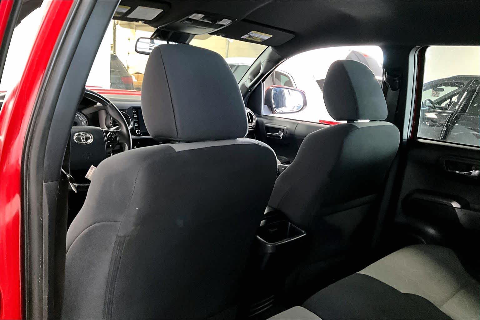 Thumbnail: 2020 Toyota Tacoma - 11