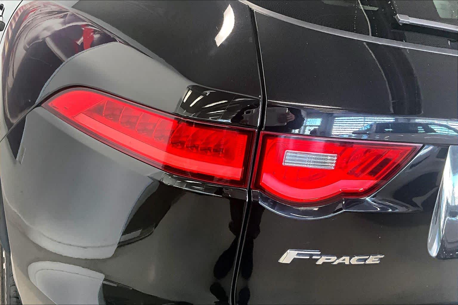 Thumbnail: 2020 Jaguar F-Pace - 29