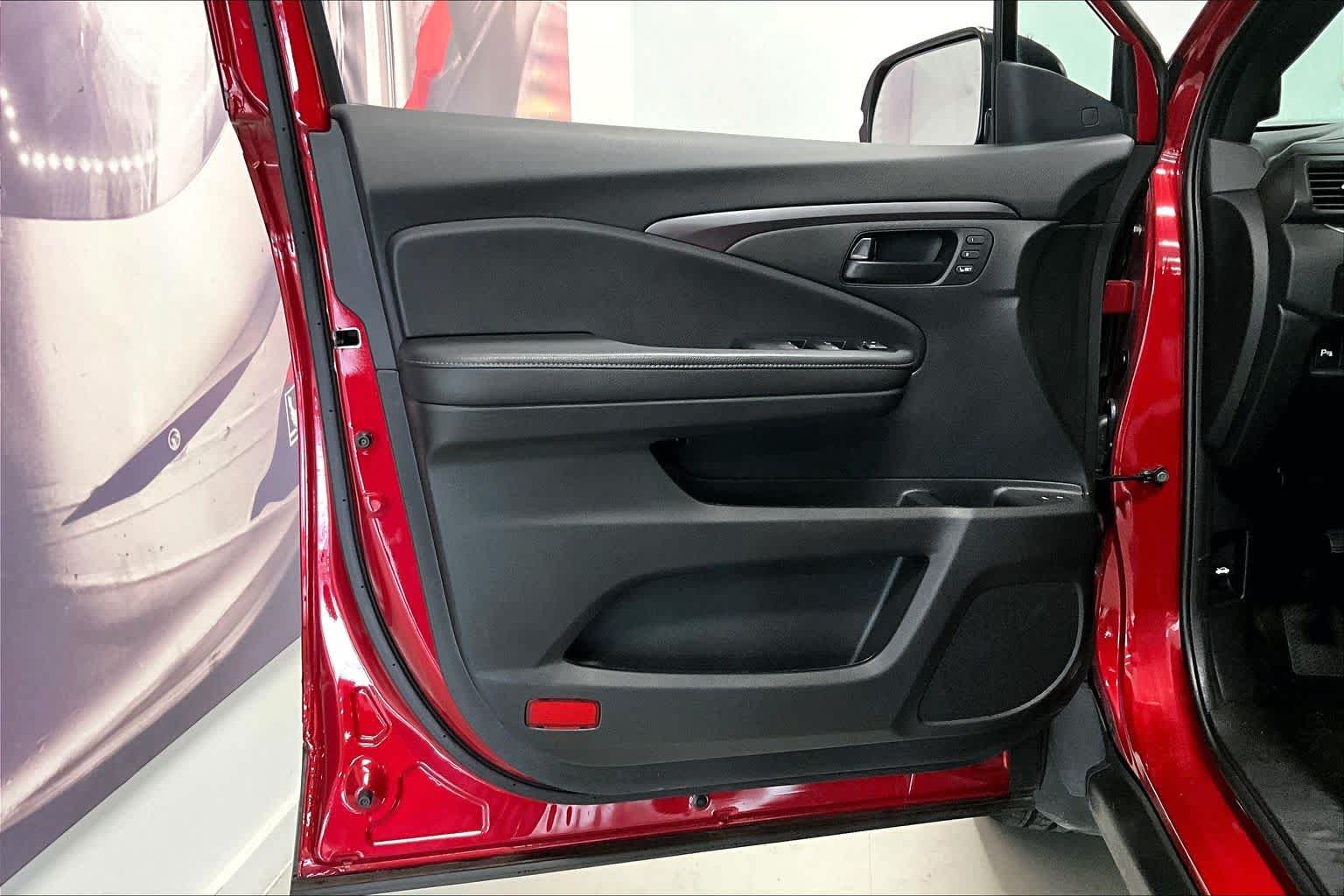 Thumbnail: 2023 Honda Passport - 24