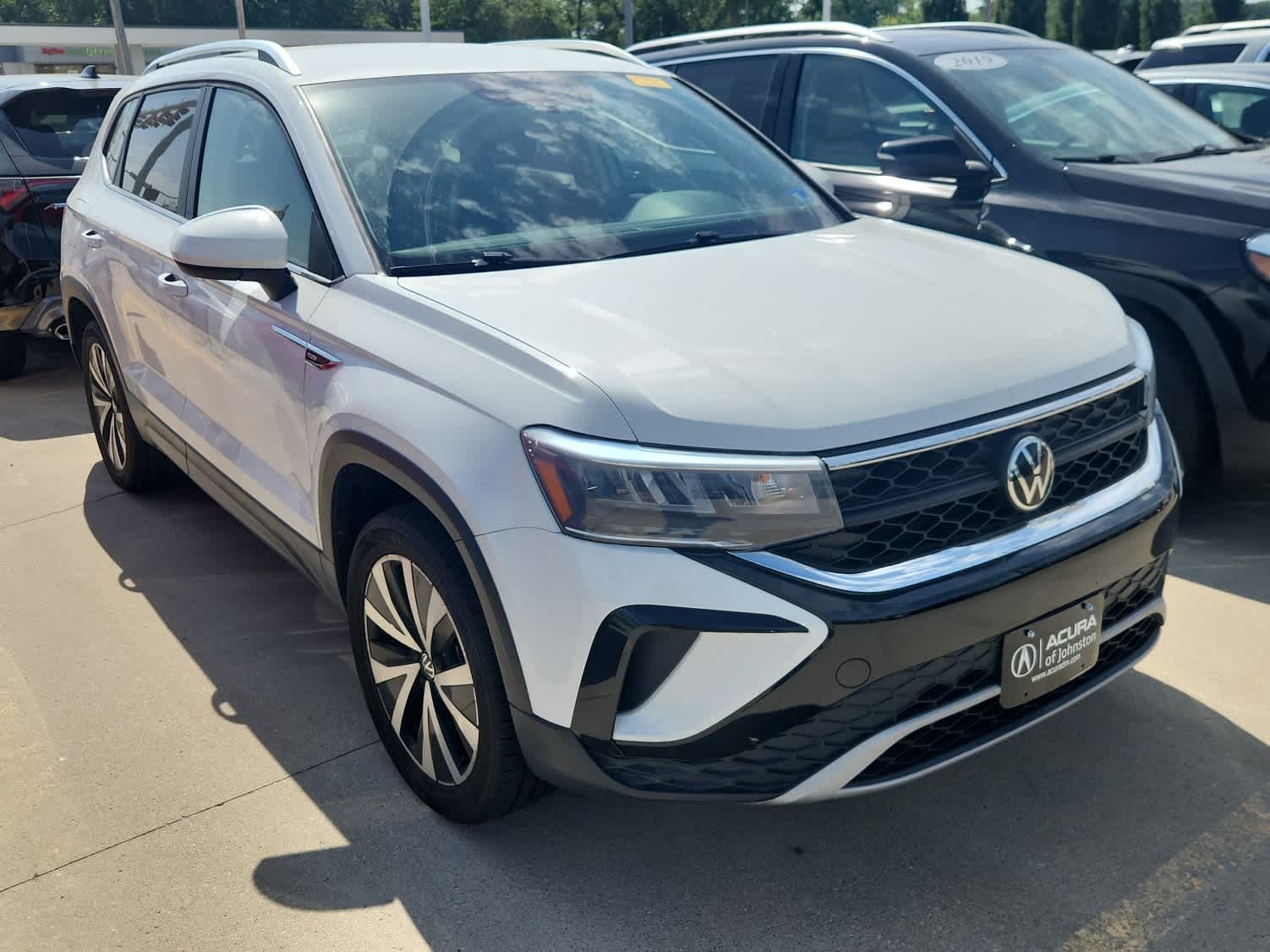 Thumbnail: 2022 Volkswagen Taos - 3