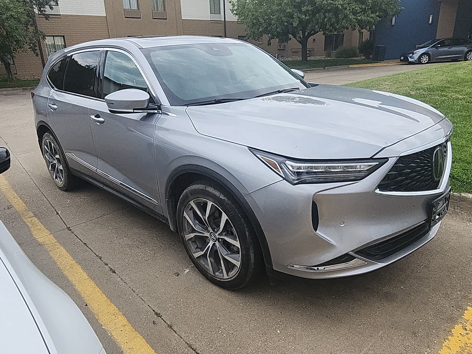 Thumbnail: 2022 Acura MDX - 2