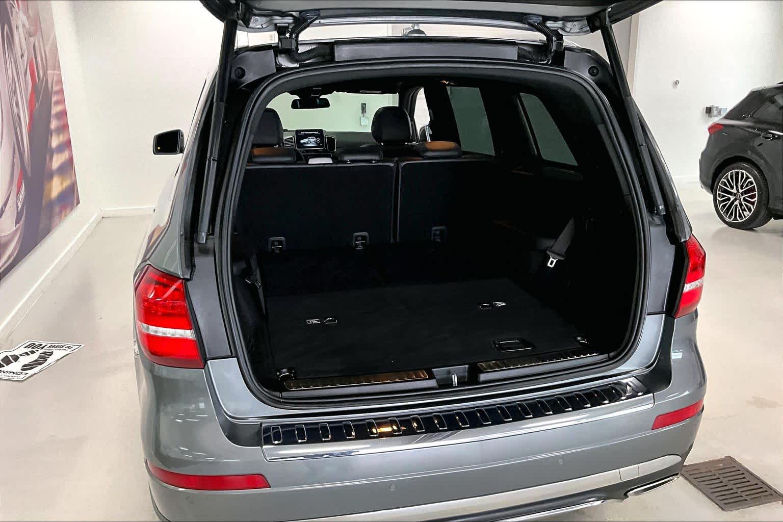 Thumbnail: 2018 Mercedes-Benz GLS - 17