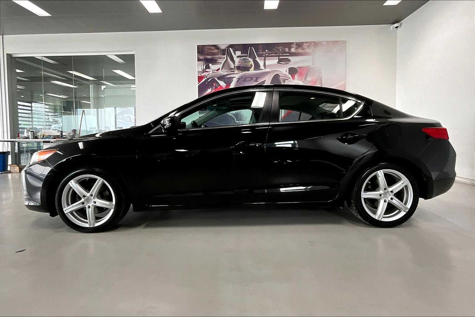 2013 Acura ILX Technology 3