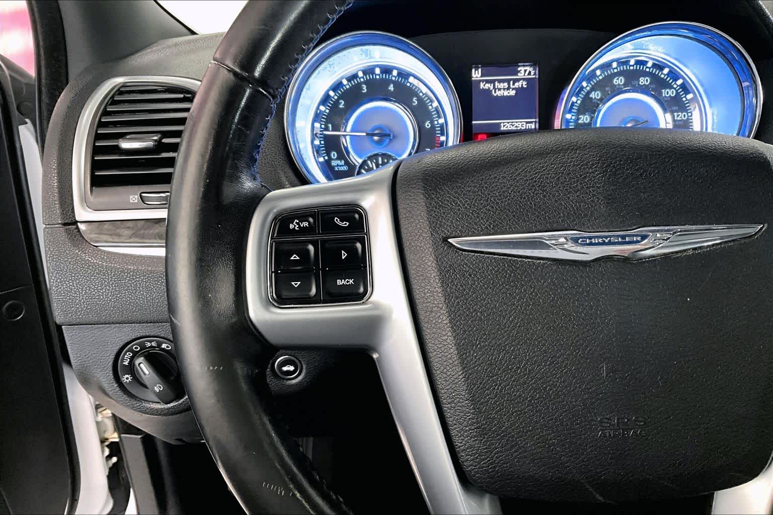 Thumbnail: 2011 Chrysler 300 - 22