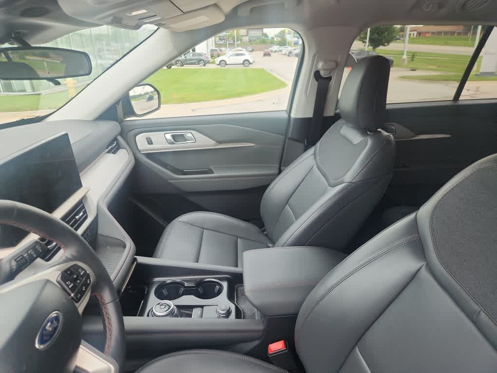 Thumbnail: 2025 Ford Explorer - 10