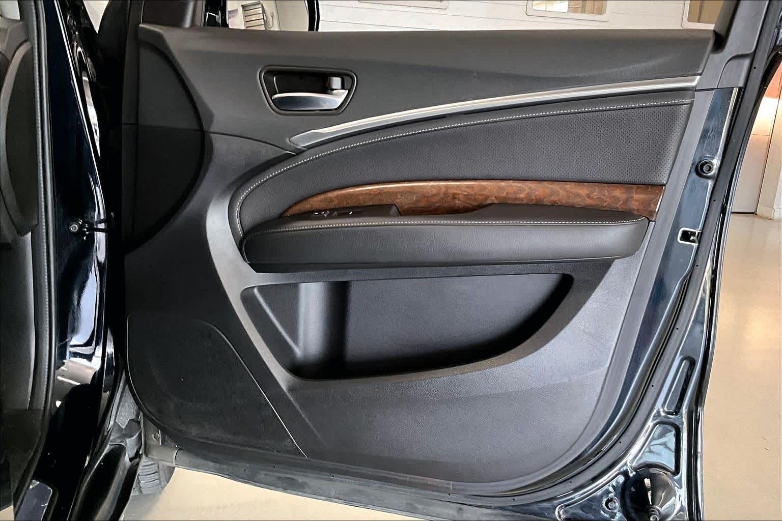 Thumbnail: 2019 Acura MDX - 25