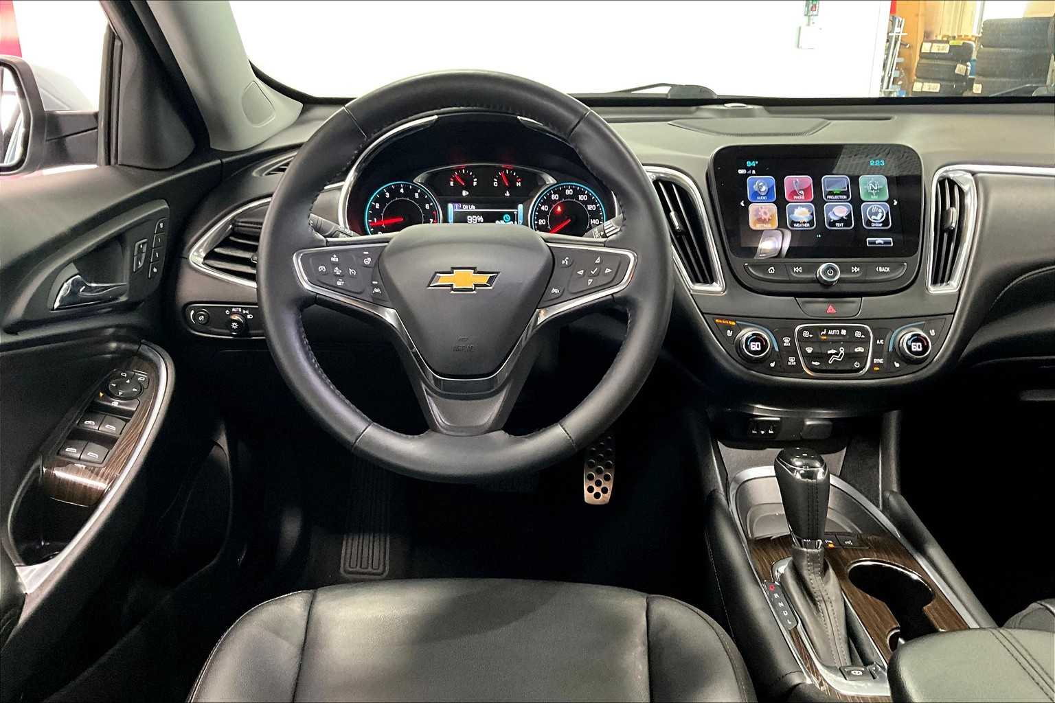 Thumbnail: 2017 Chevrolet Malibu - 13