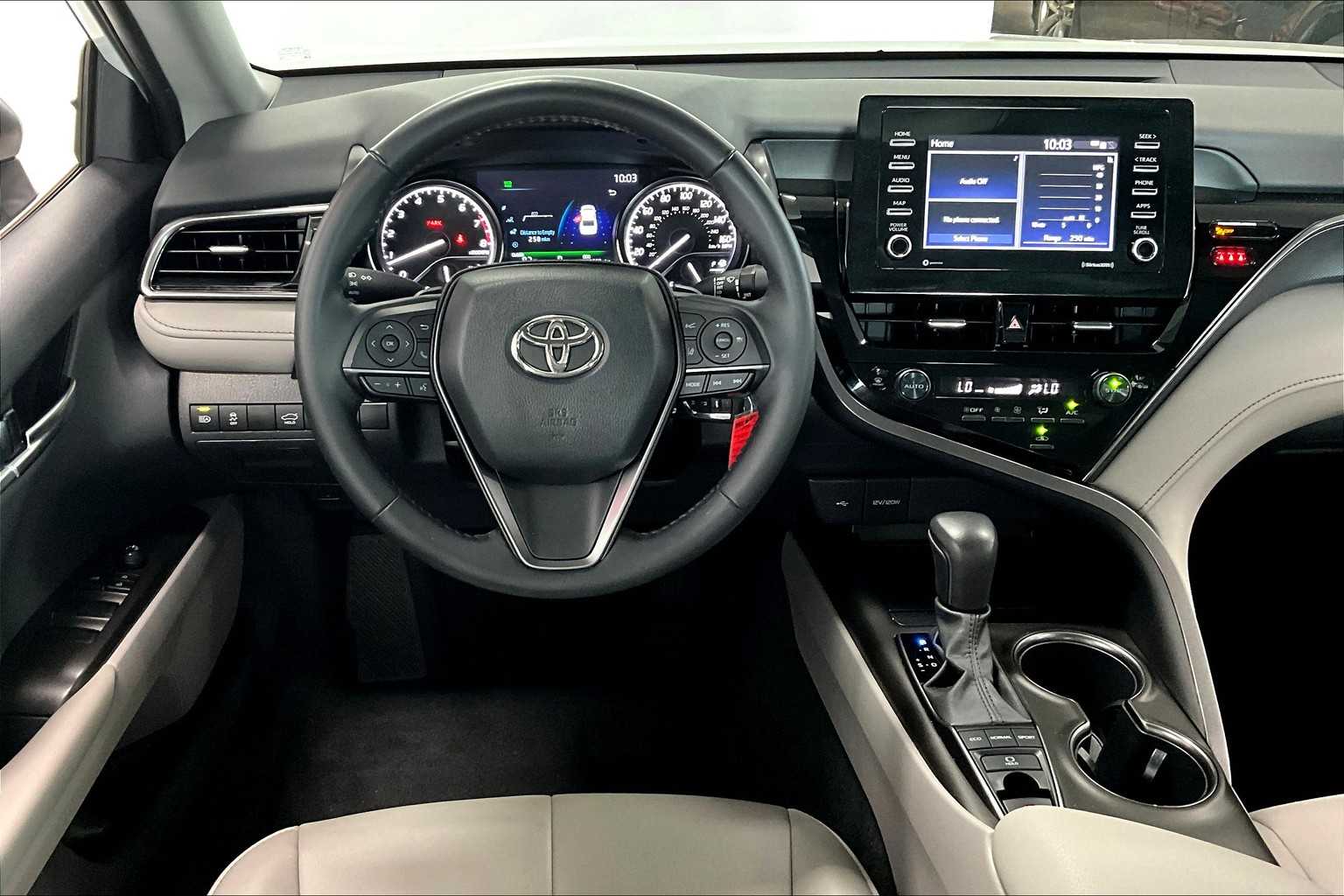 Thumbnail: 2023 Toyota Camry - 12