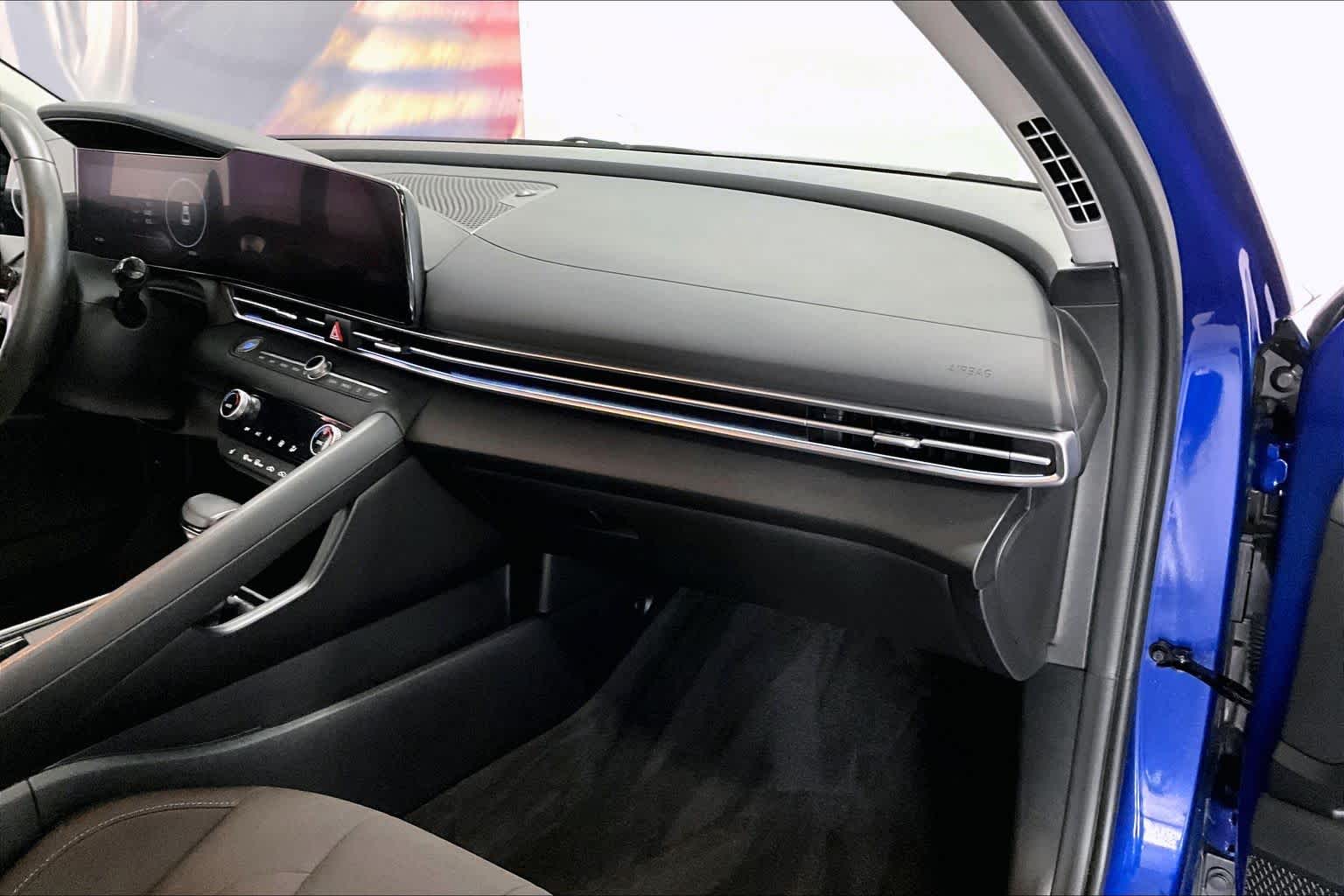 Thumbnail: 2024 Hyundai Elantra - 20