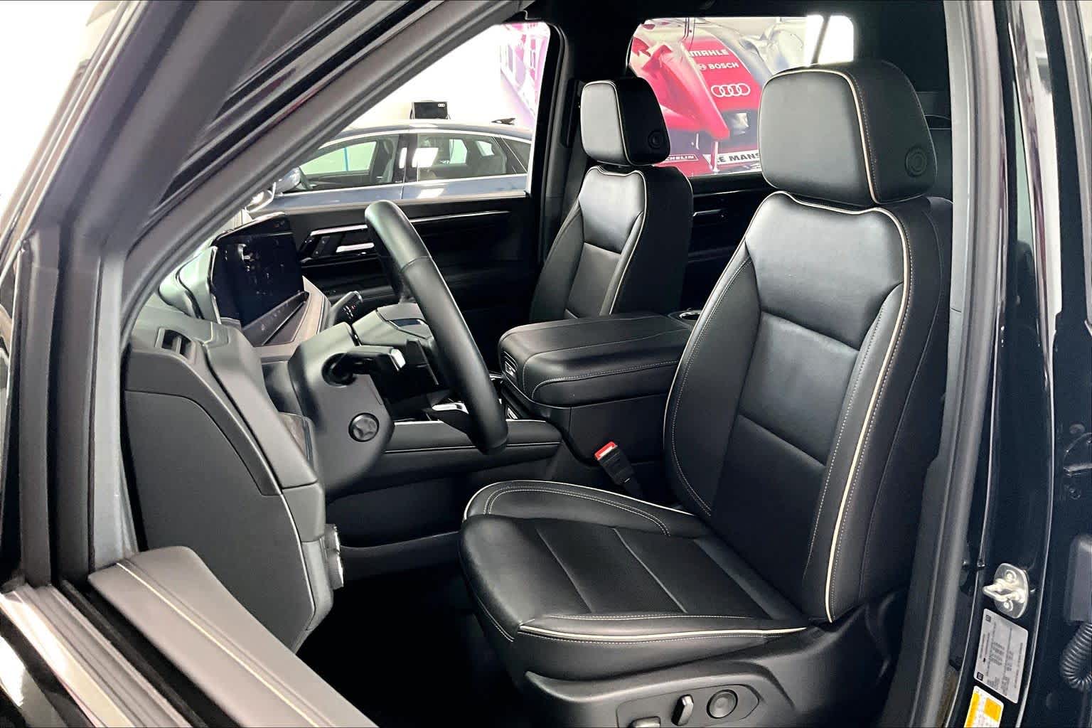 Thumbnail: 2025 Chevrolet Tahoe - 8