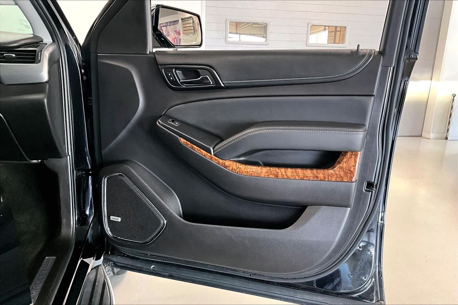 Thumbnail: 2016 Chevrolet Tahoe - 24