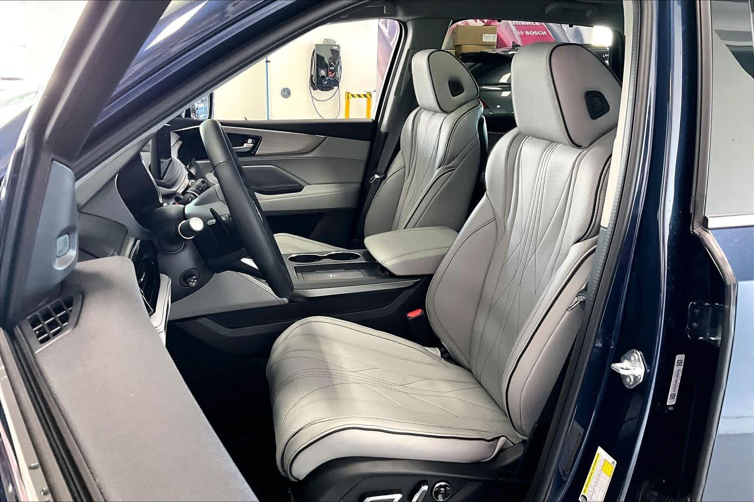 Thumbnail: 2026 Acura MDX - 10