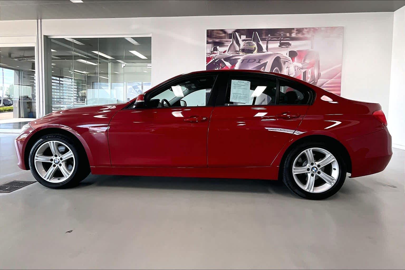 Thumbnail: 2013 BMW 3 Series - 3