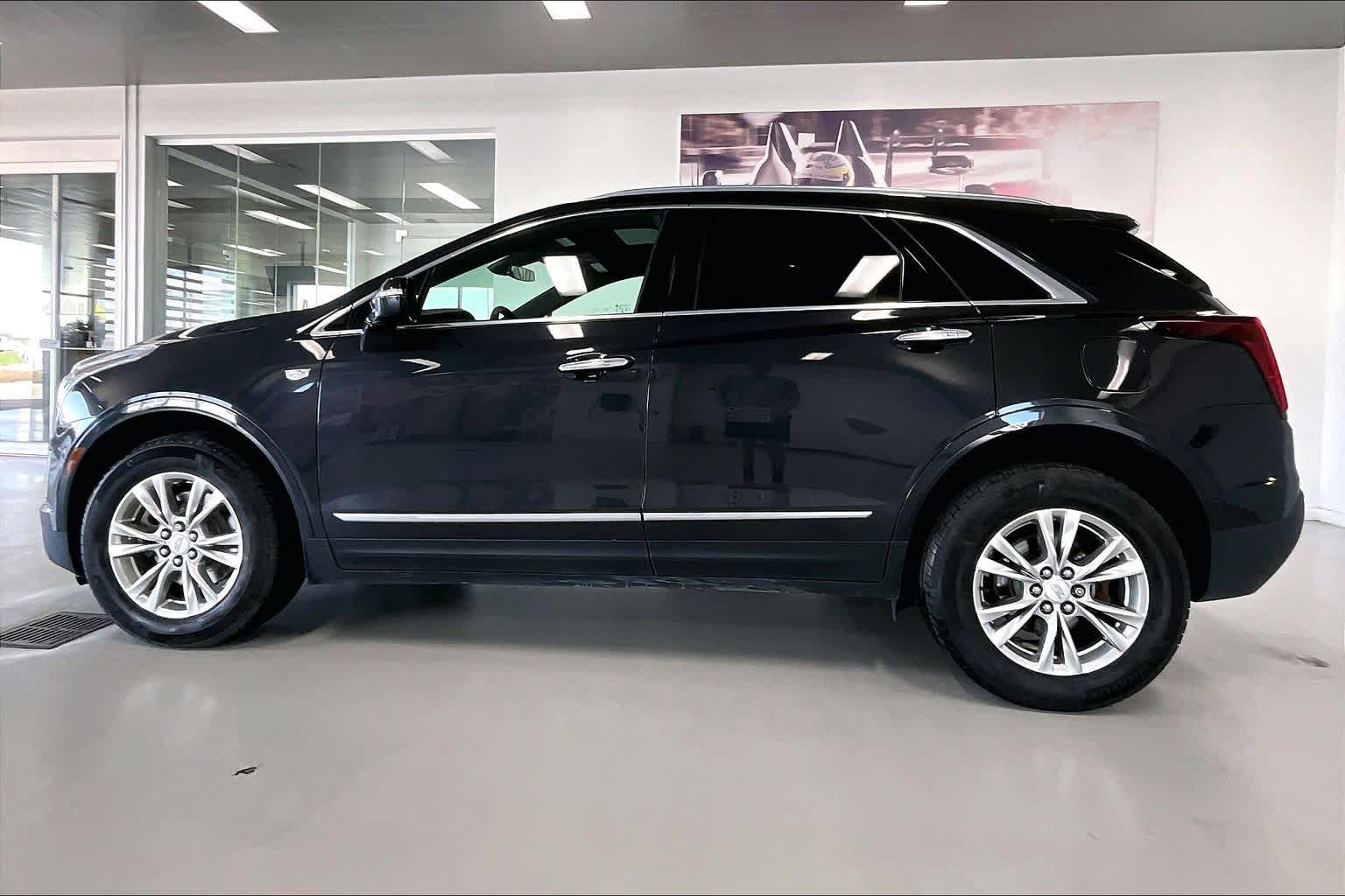 Thumbnail: 2020 Cadillac XT5 - 3