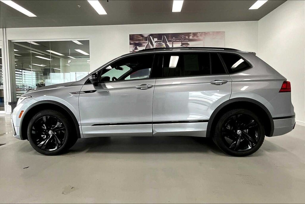 Used 2024 Volkswagen Tiguan 2.0T SE R-Line Black SUV