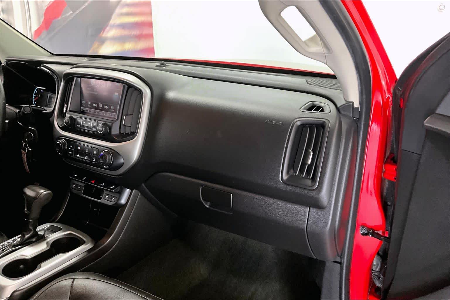Thumbnail: 2016 Chevrolet Colorado - 18