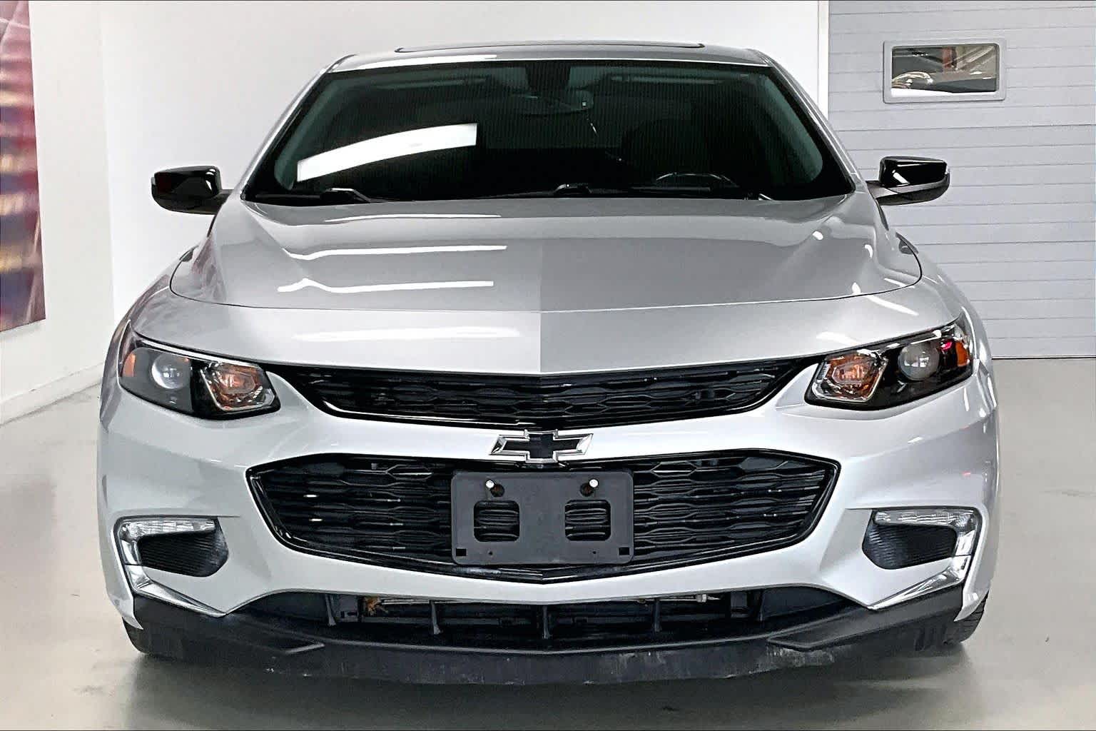 Thumbnail: 2018 Chevrolet Malibu - 6