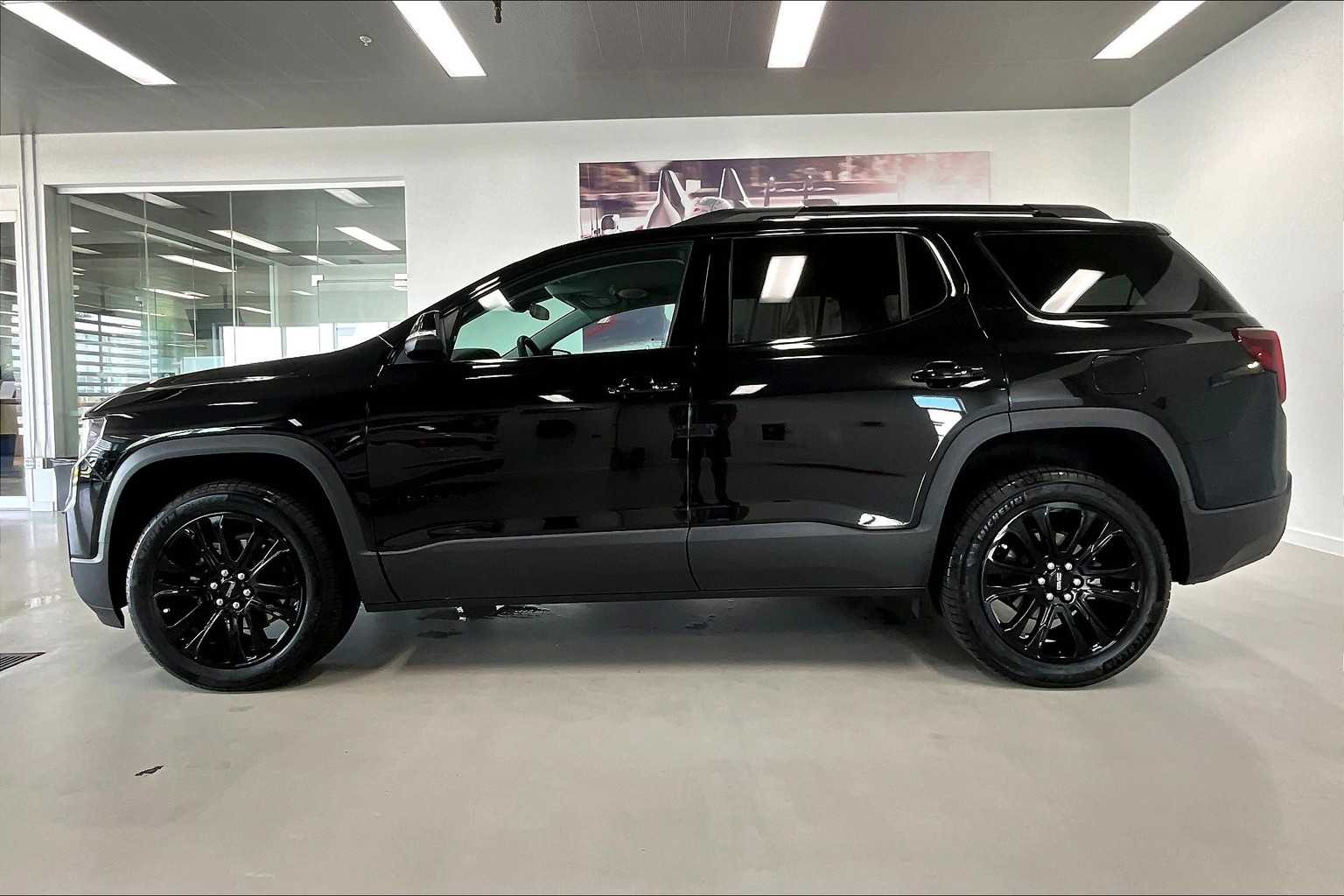 2023 Gmc Acadia SLE photo 3