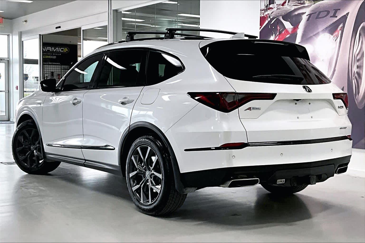 Thumbnail: 2022 Acura MDX - 4