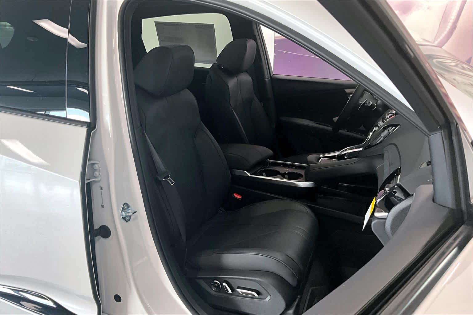 Thumbnail: 2026 Acura RDX - 13