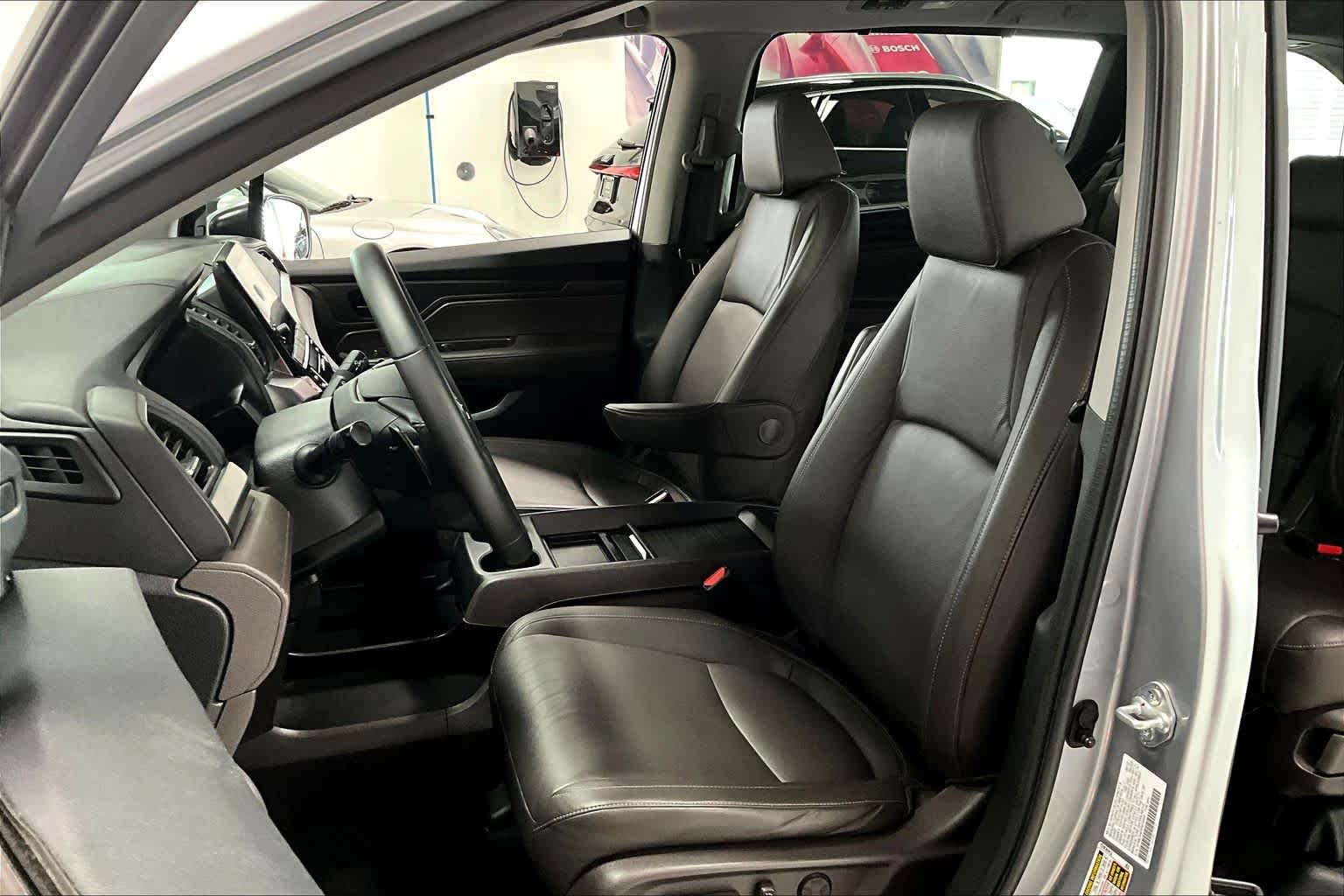 Thumbnail: 2023 Honda Odyssey - 10