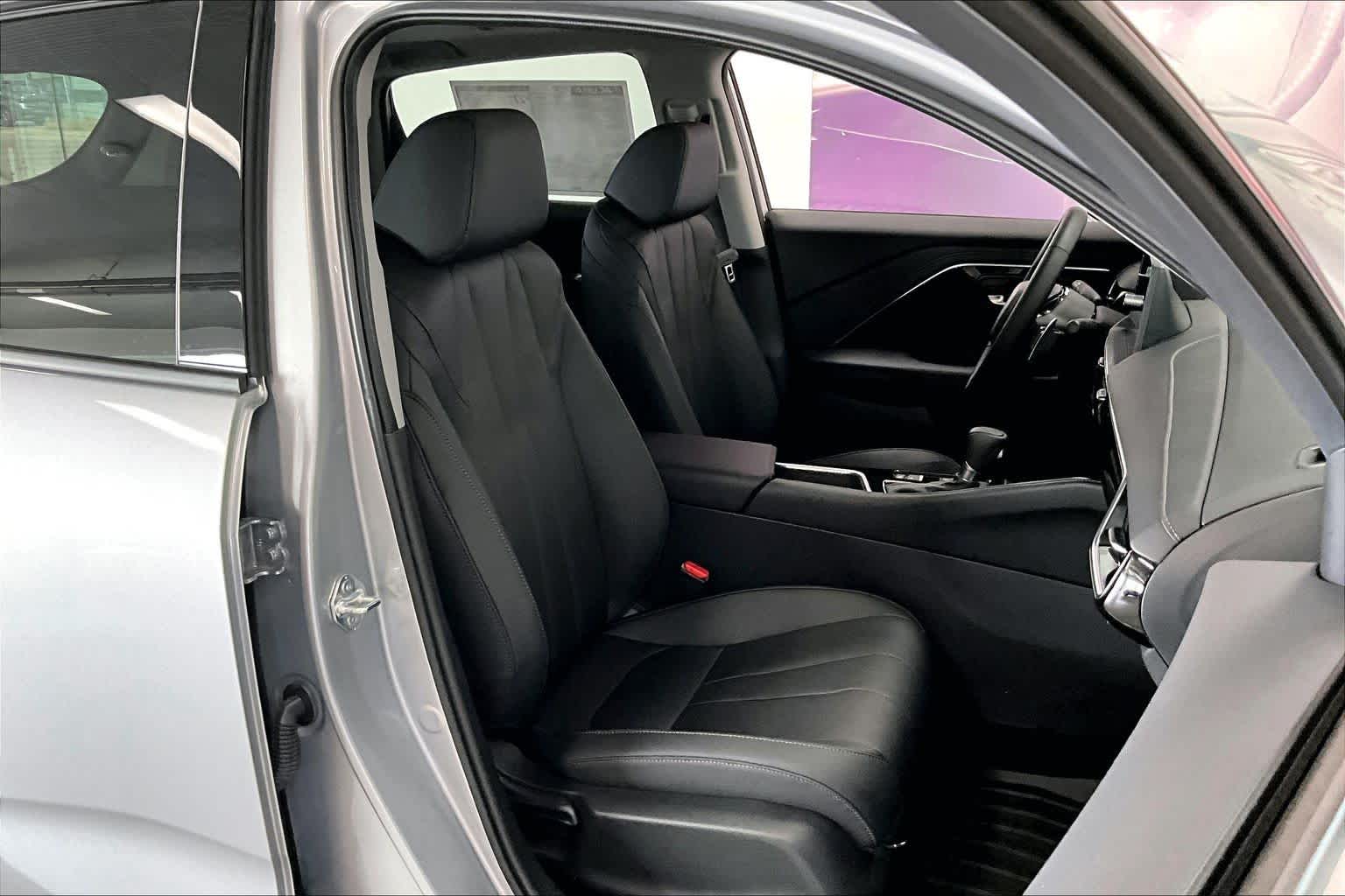 Thumbnail: 2026 Acura ADX - 13