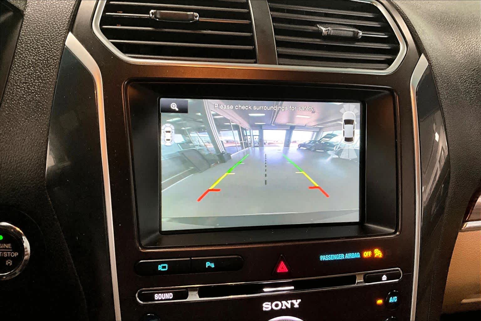 Thumbnail: 2016 Ford Explorer - 22