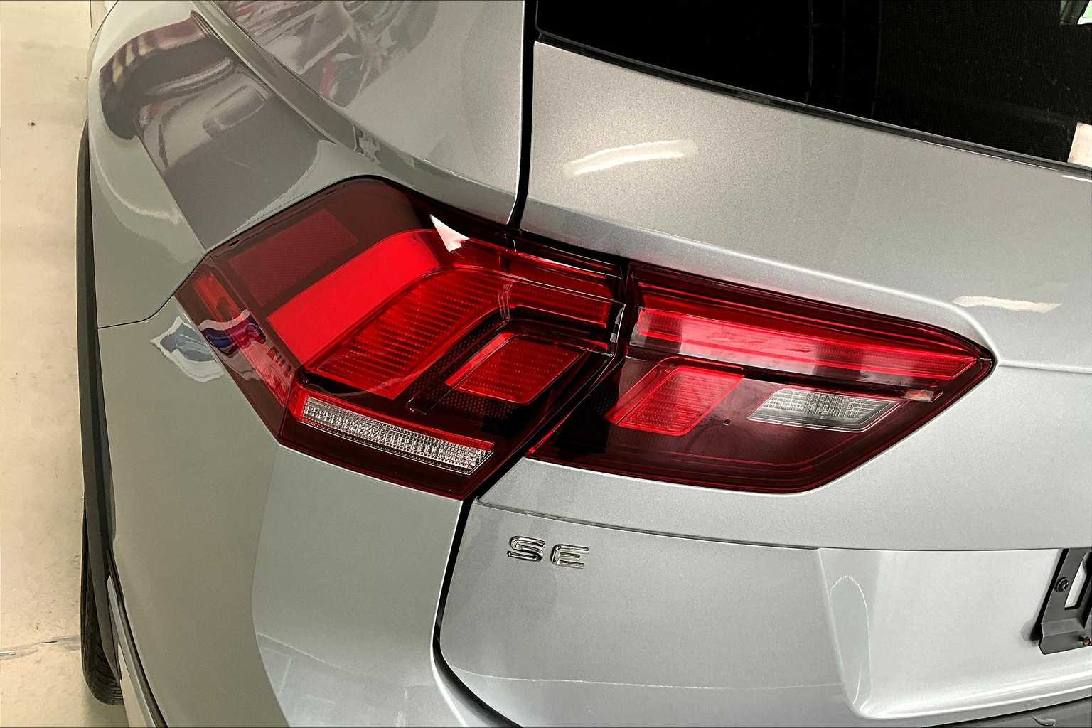 Thumbnail: 2024 Volkswagen Tiguan - 30