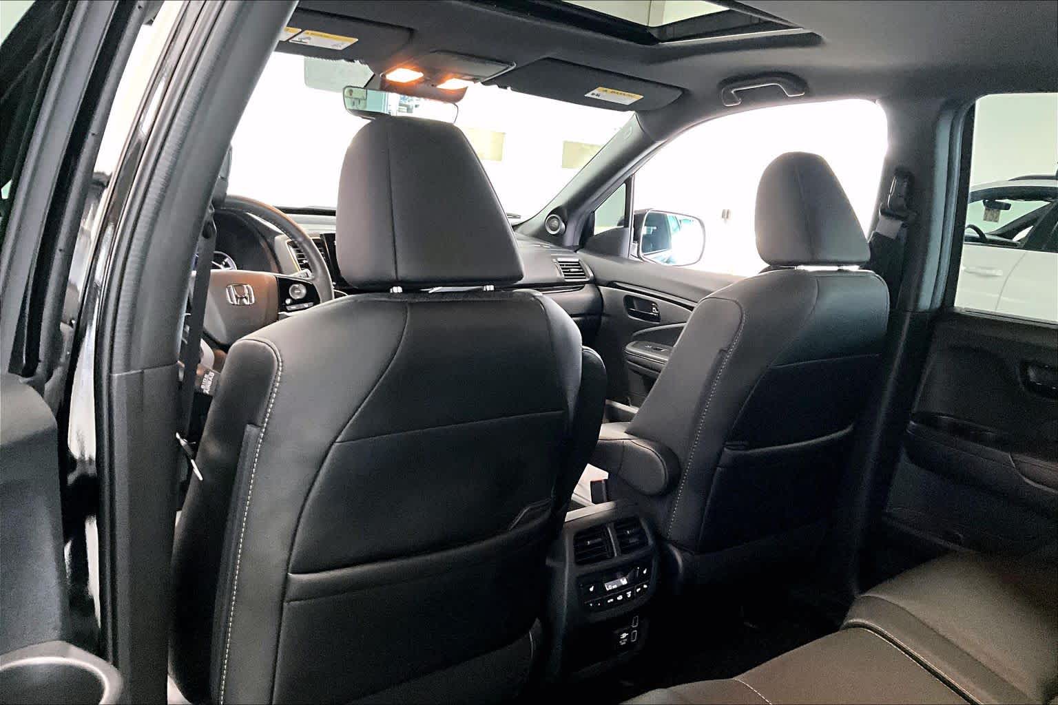 Thumbnail: 2022 Honda Passport - 10