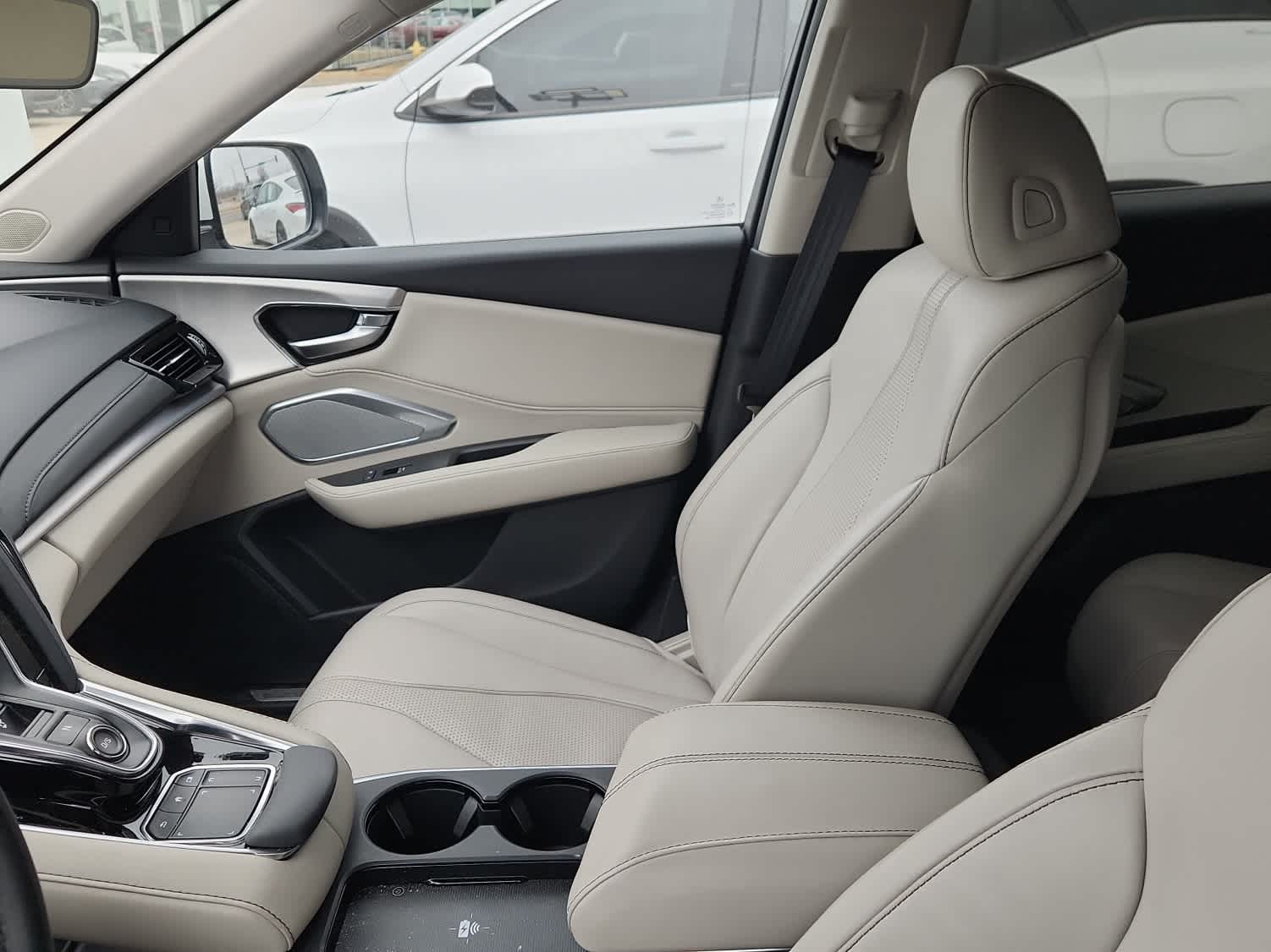 Thumbnail: 2025 Acura RDX - 9