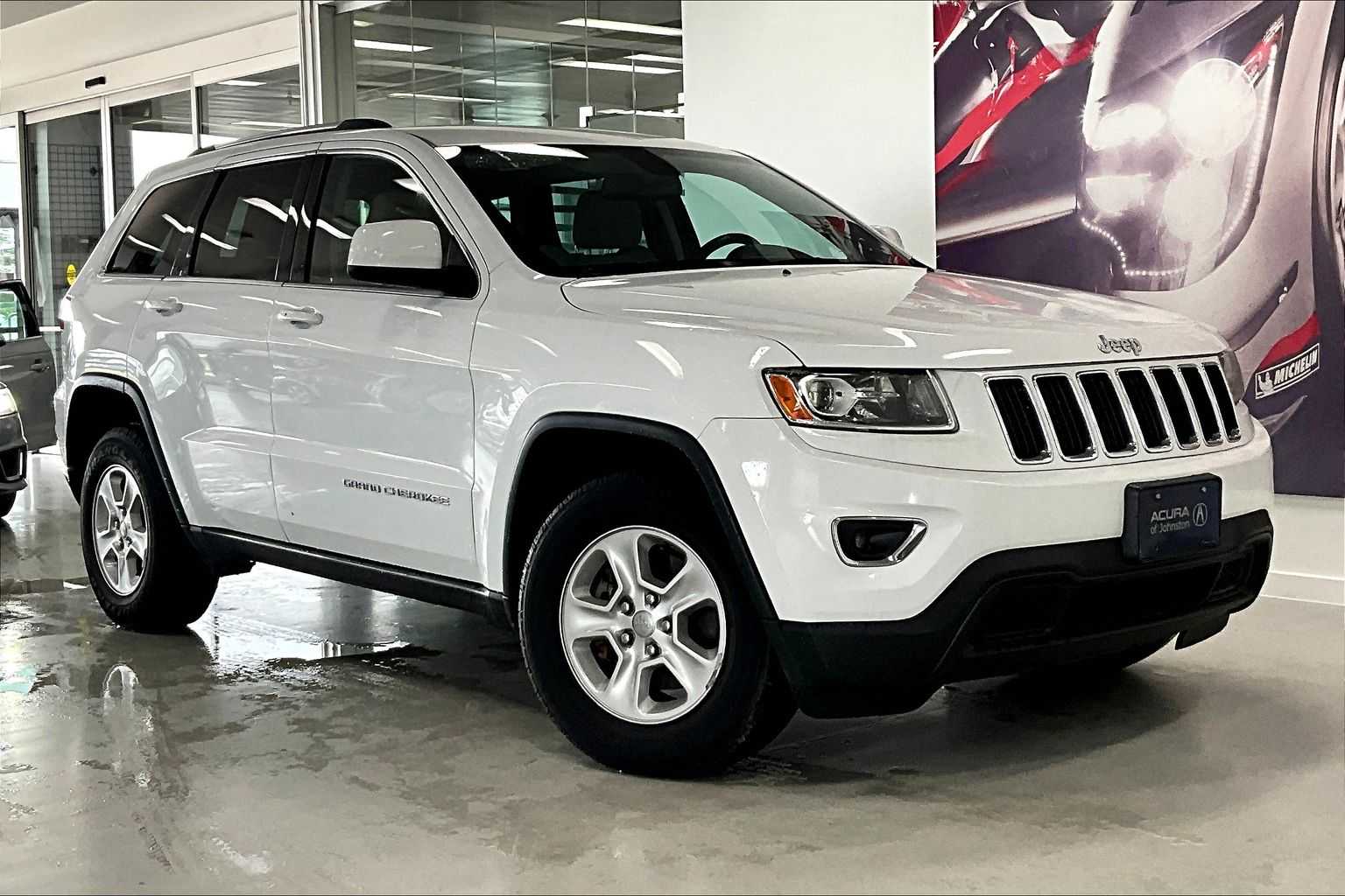 Thumbnail: 2014 Jeep Grand Cherokee - 17
