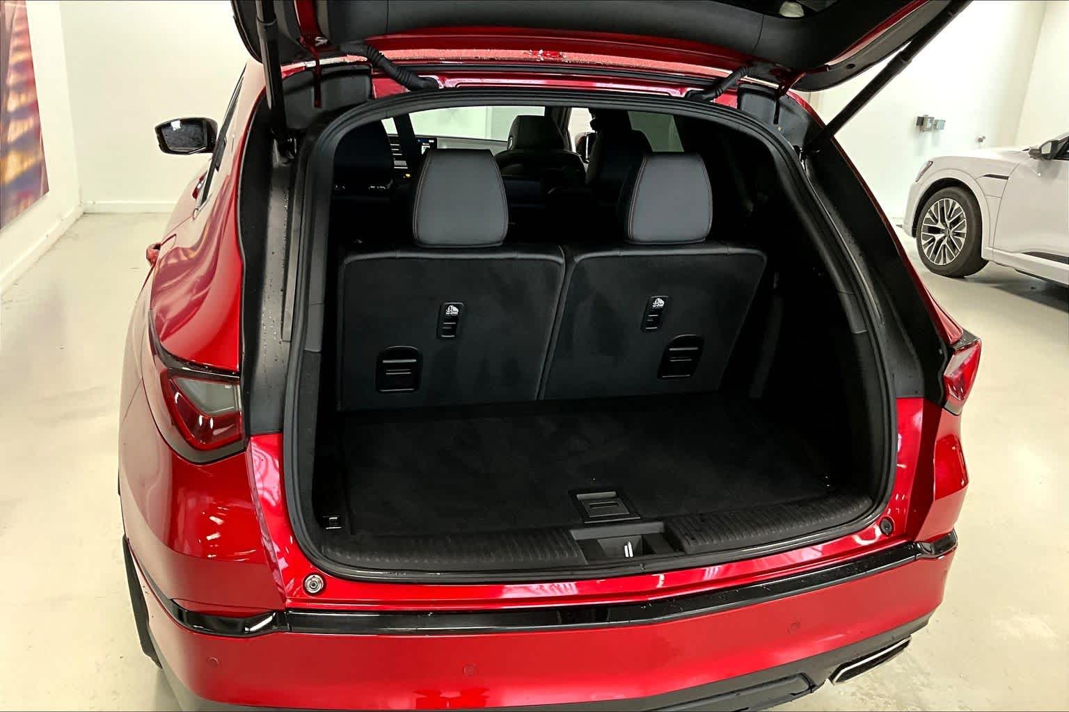 Thumbnail: 2023 Acura MDX - 17