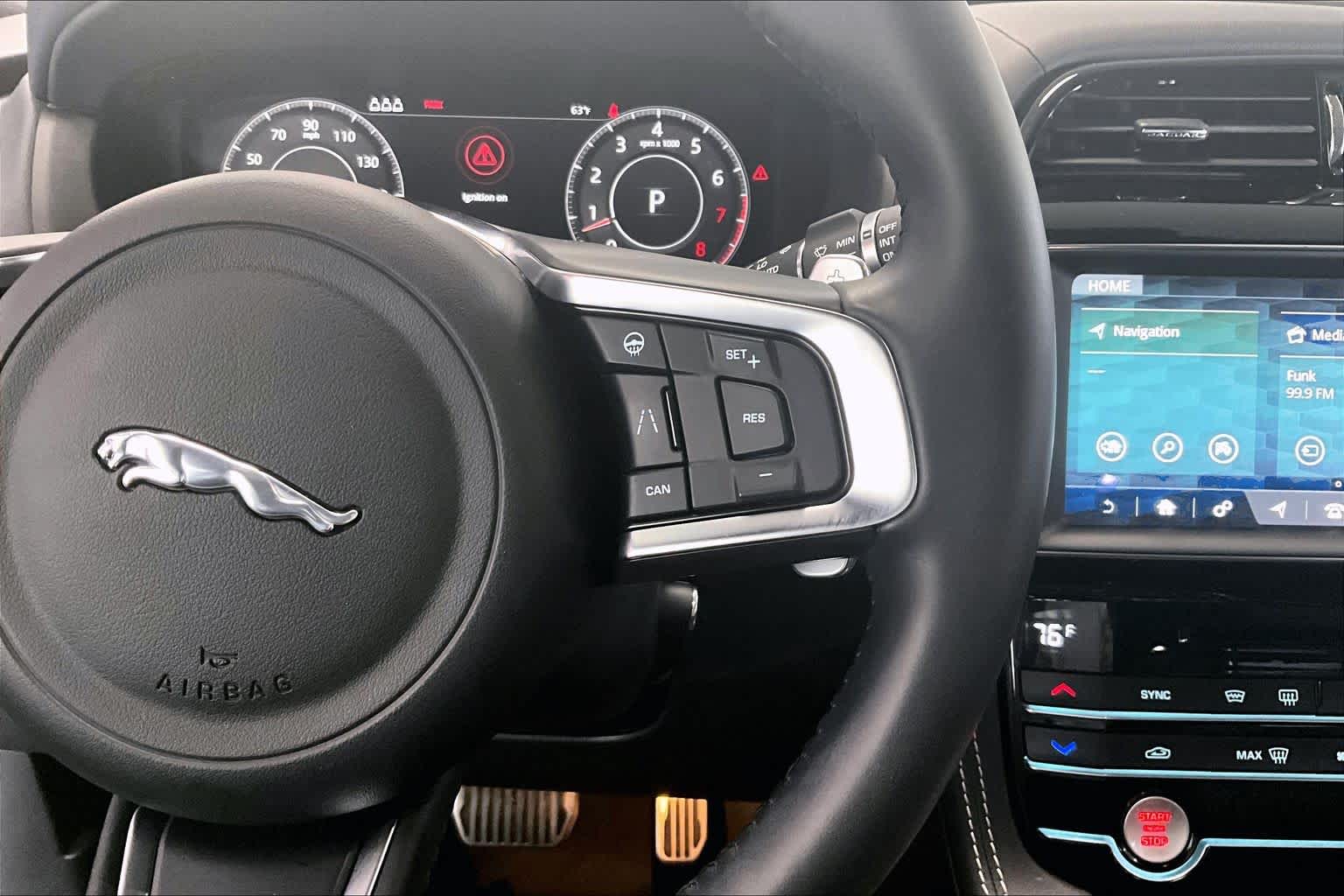 Thumbnail: 2020 Jaguar F-Pace - 22