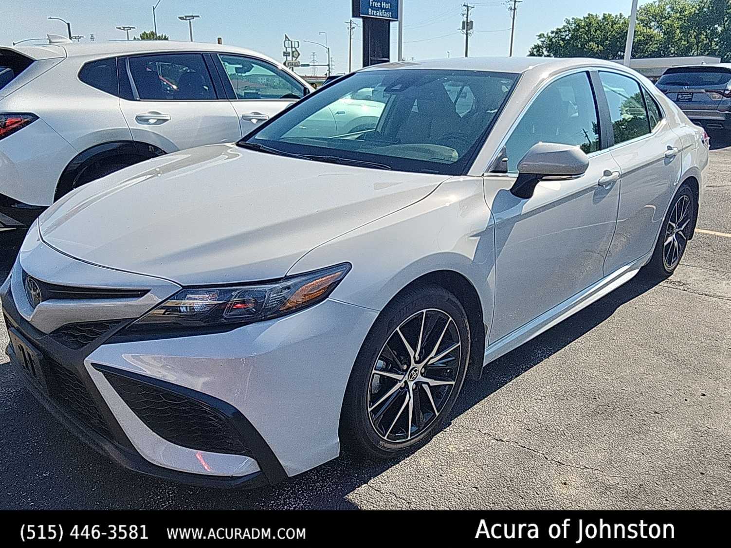 2023 Toyota Camry SE -
                  Johnston, IA