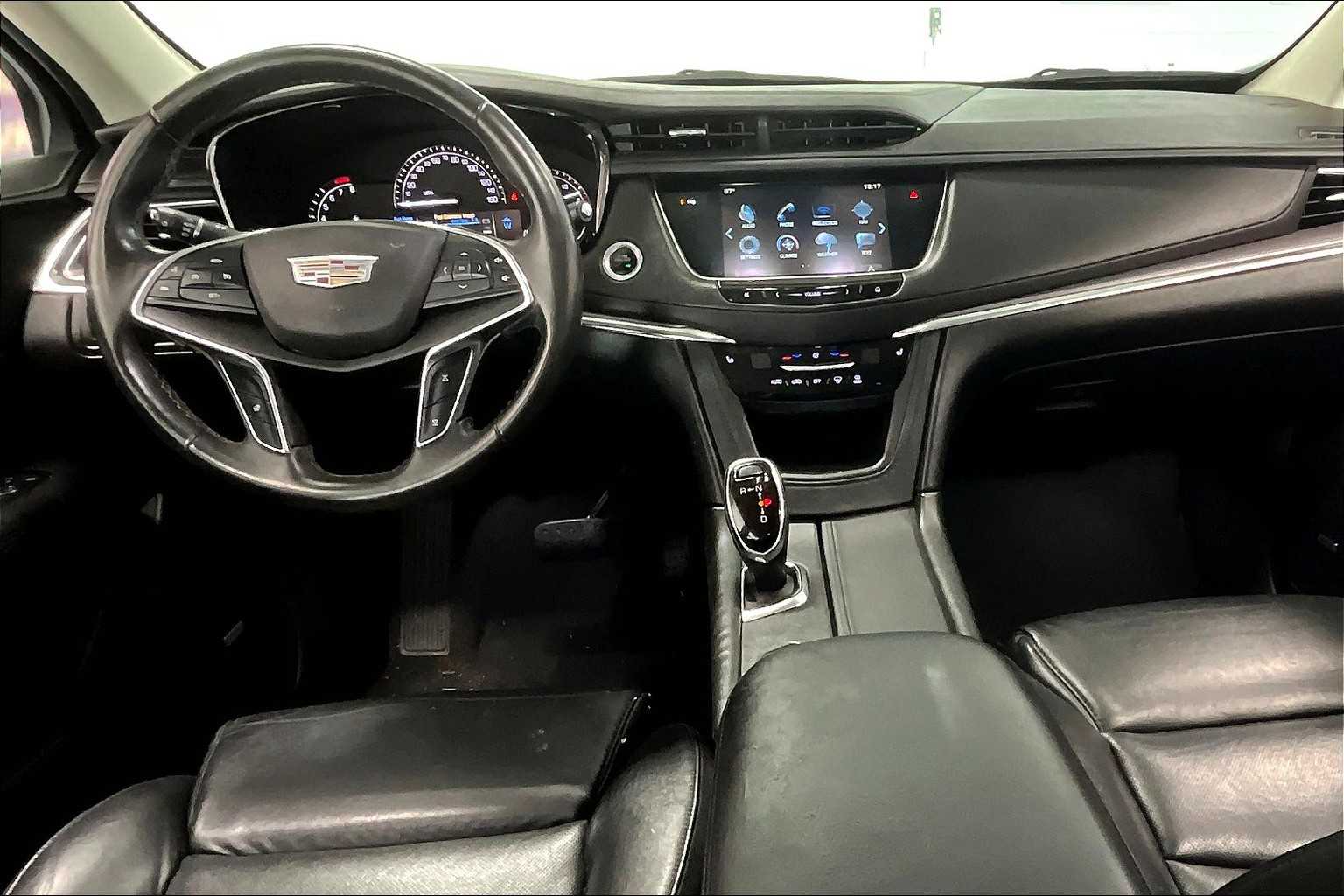 Thumbnail: 2017 Cadillac XT5 - 9