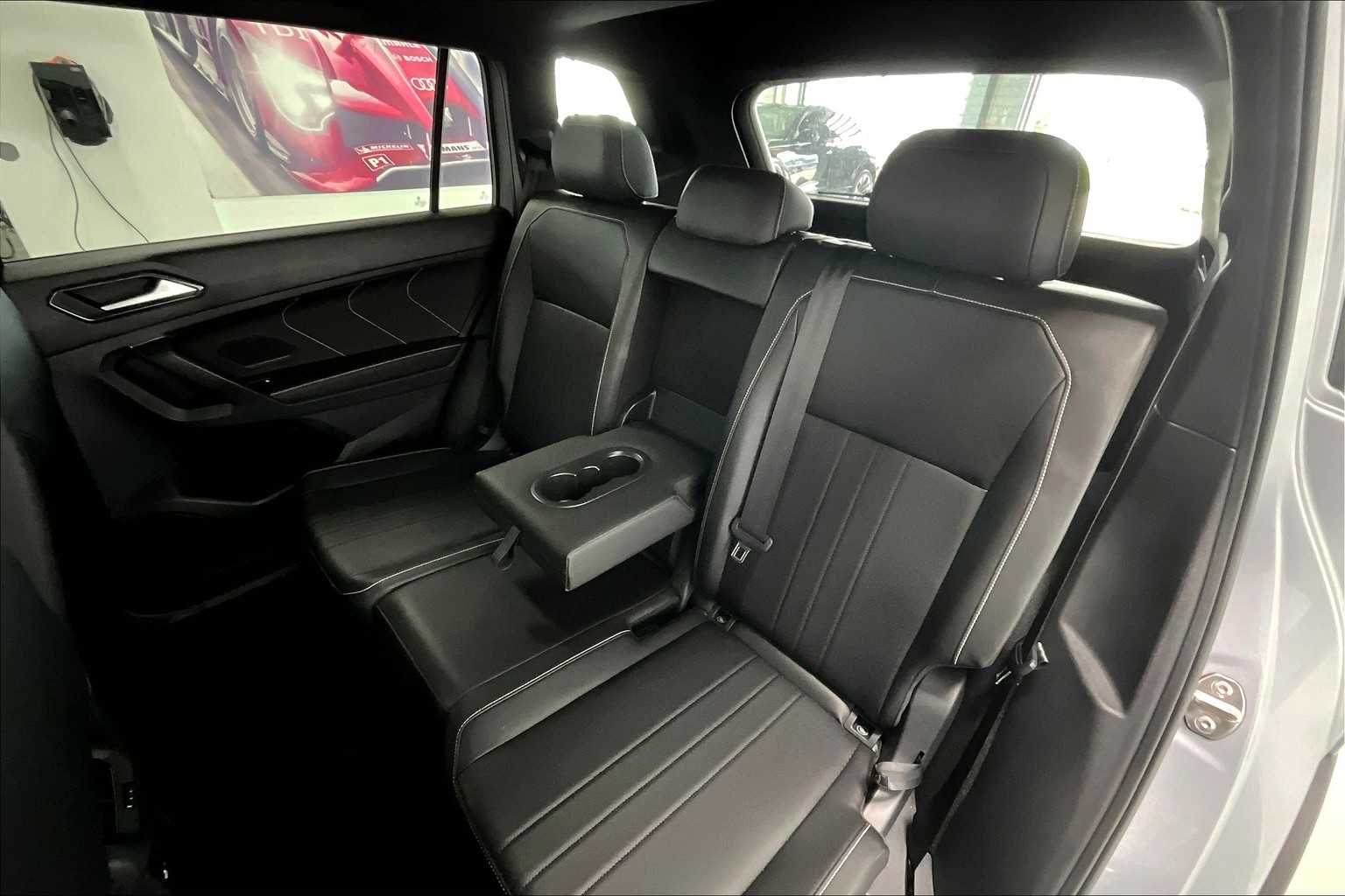 Thumbnail: 2024 Volkswagen Tiguan - 27