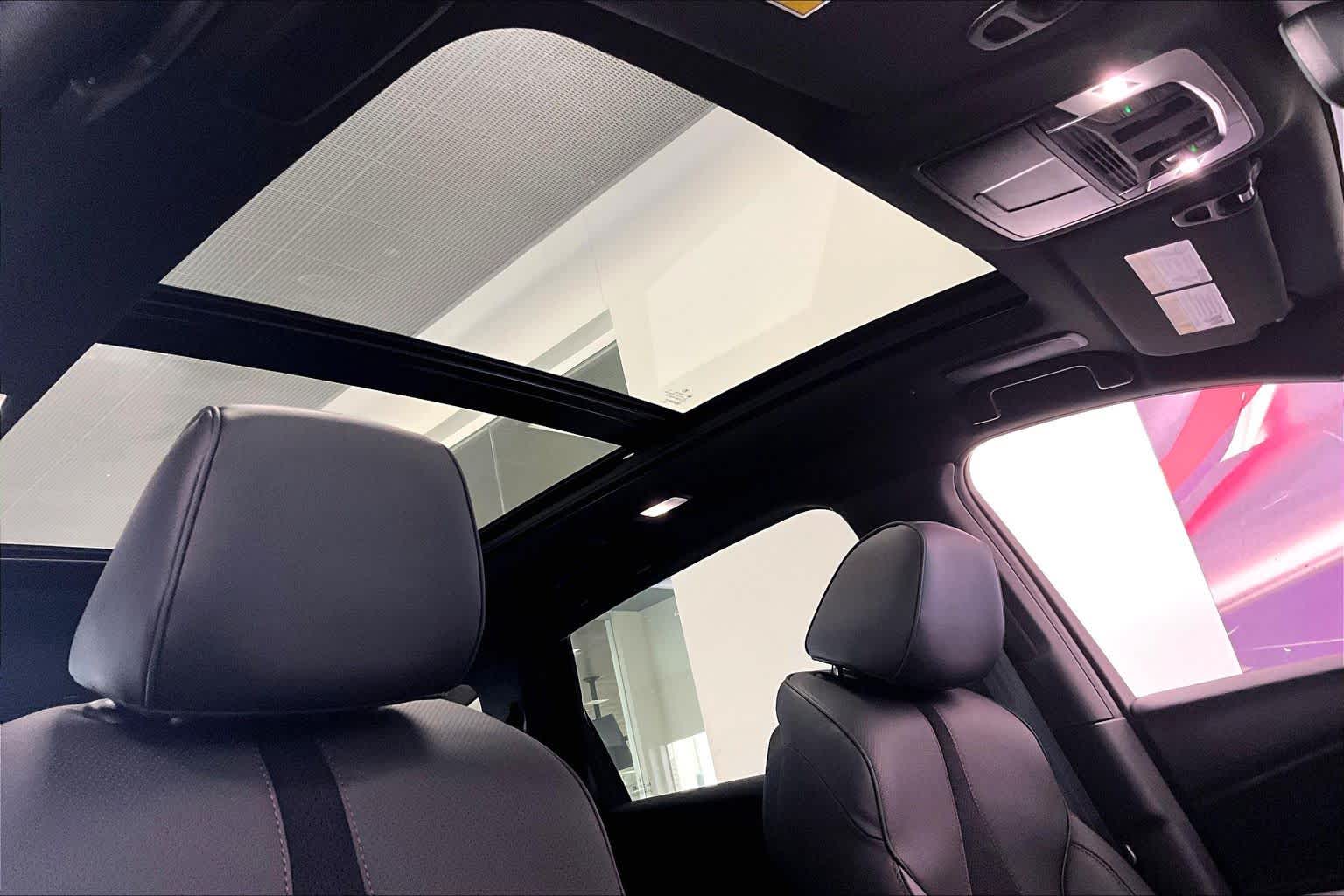 Thumbnail: 2025 Acura RDX - 27