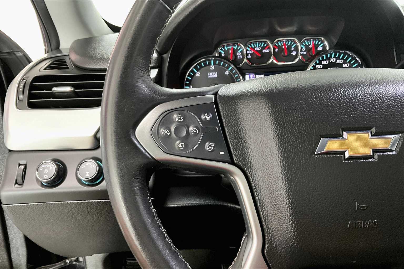 Thumbnail: 2016 Chevrolet Suburban - 22