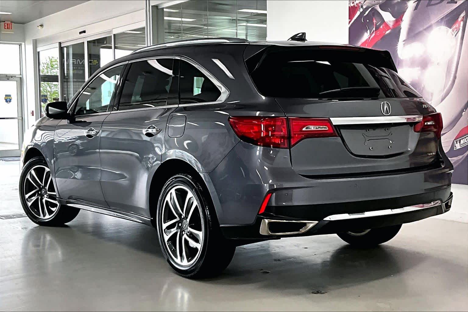 Thumbnail: 2017 Acura MDX - 4