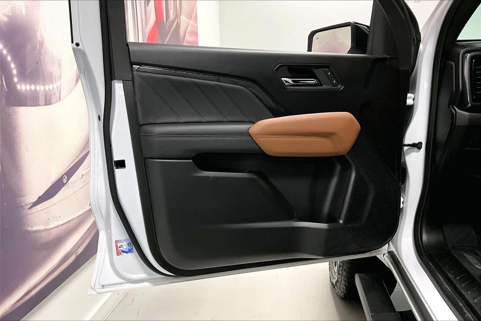 Thumbnail: 2024 GMC Canyon - 25