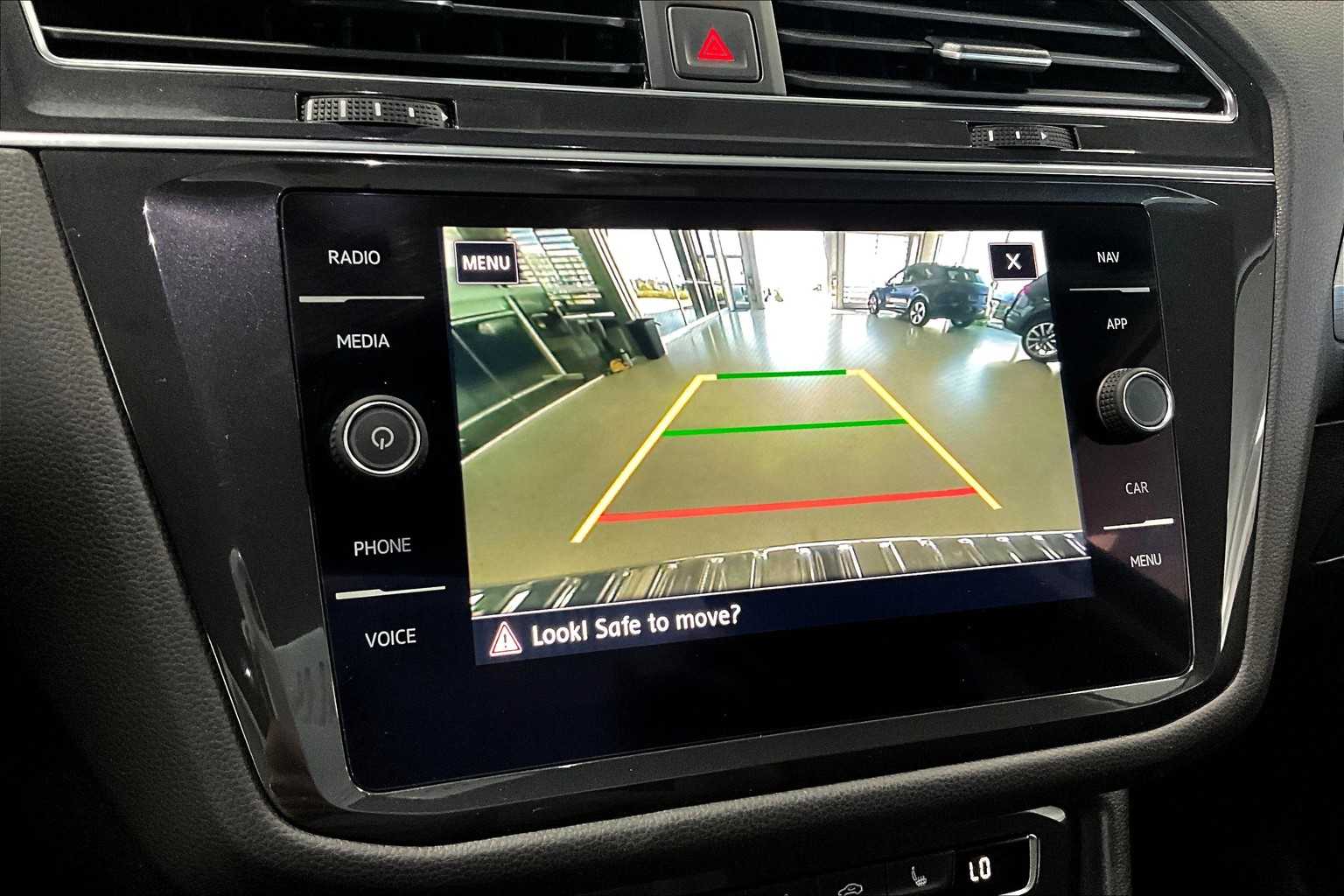 Thumbnail: 2019 Volkswagen Tiguan - 22