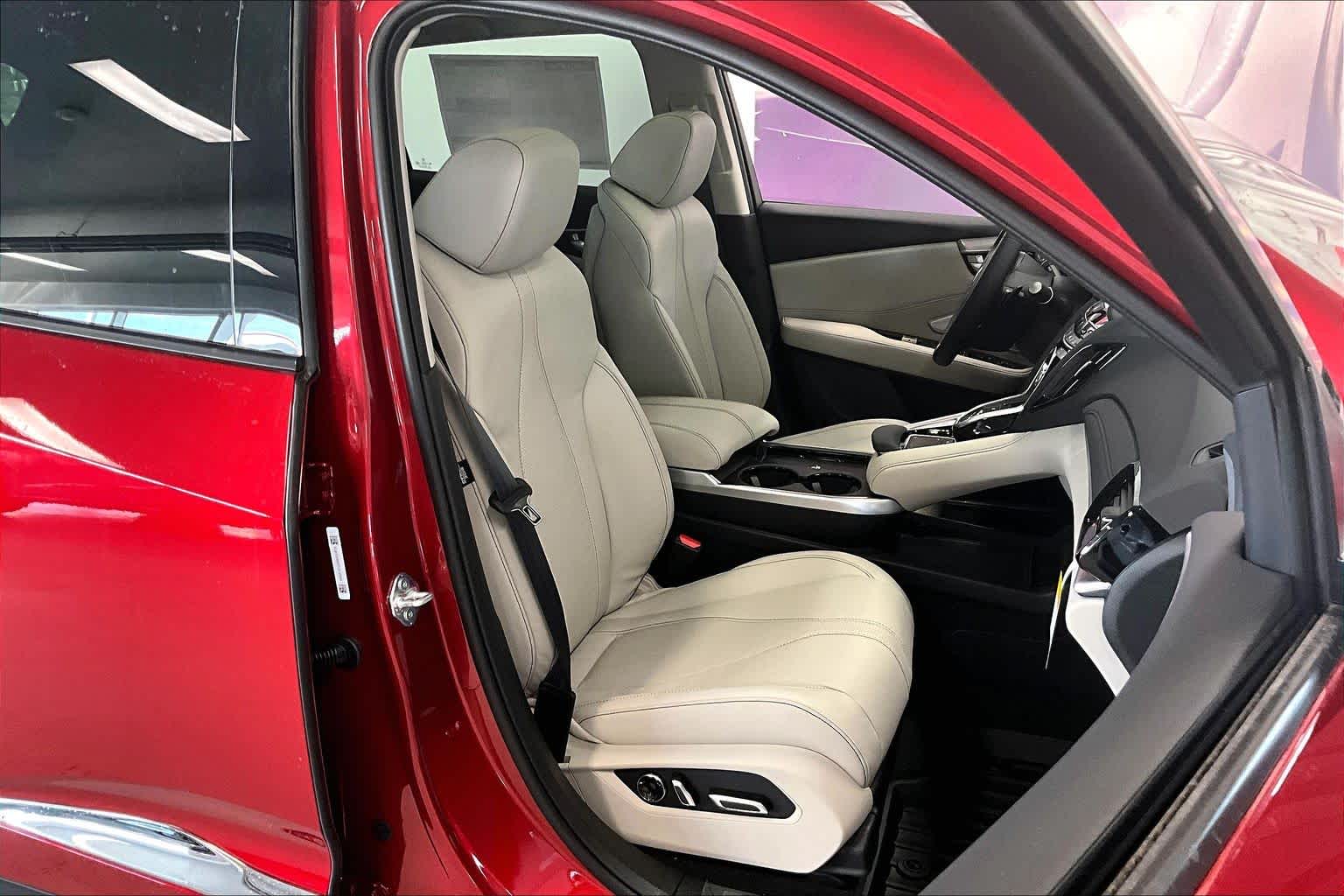 Thumbnail: 2026 Acura RDX - 14