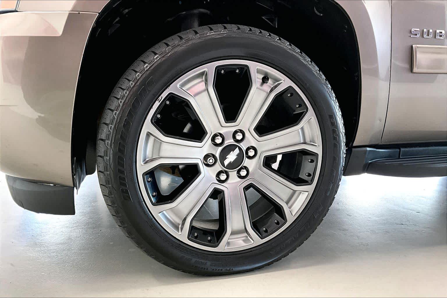 Thumbnail: 2011 Chevrolet Suburban - 8