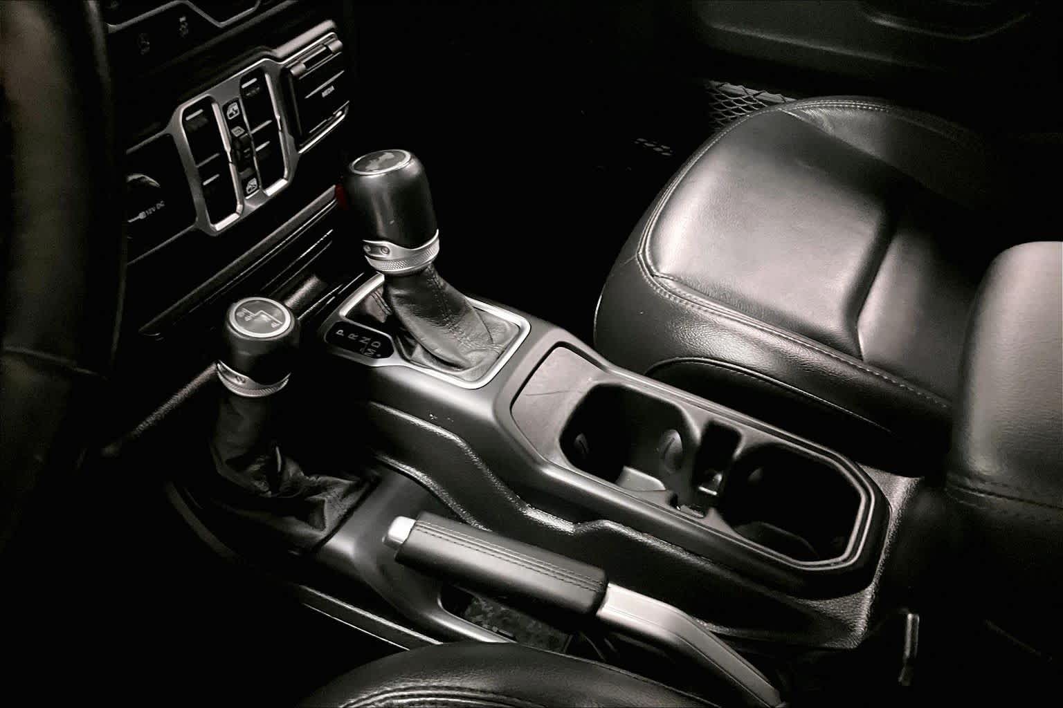 Thumbnail: 2020 Jeep Wrangler - 15