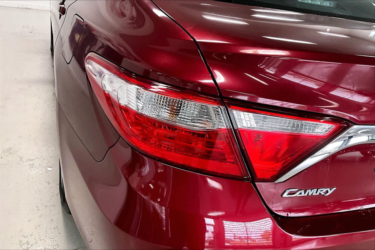 Thumbnail: 2017 Toyota Camry - 29