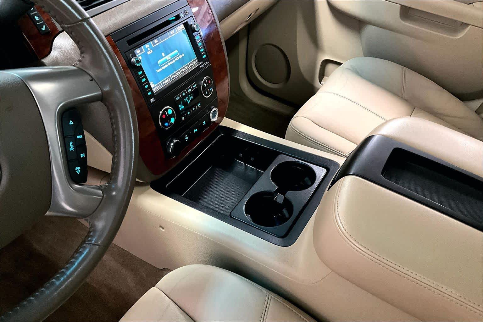 Thumbnail: 2011 Chevrolet Suburban - 15