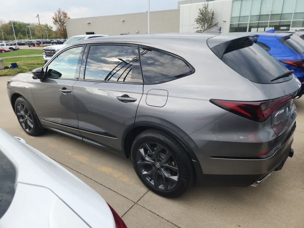 Thumbnail: 2023 Acura MDX - 7
