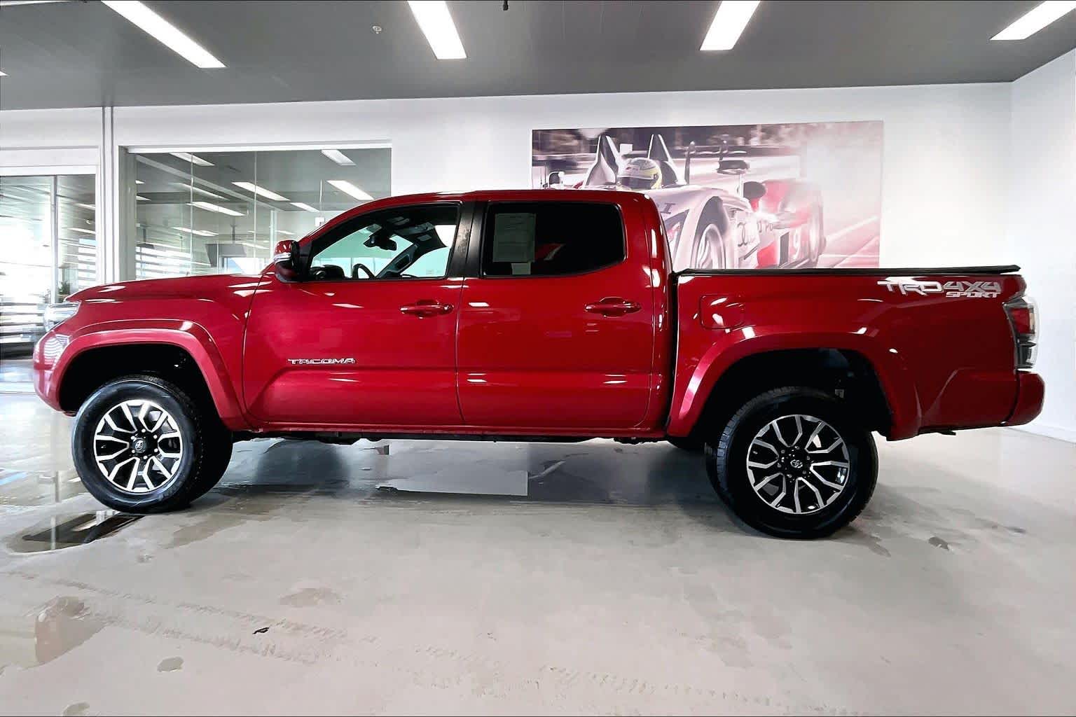 Thumbnail: 2020 Toyota Tacoma - 3