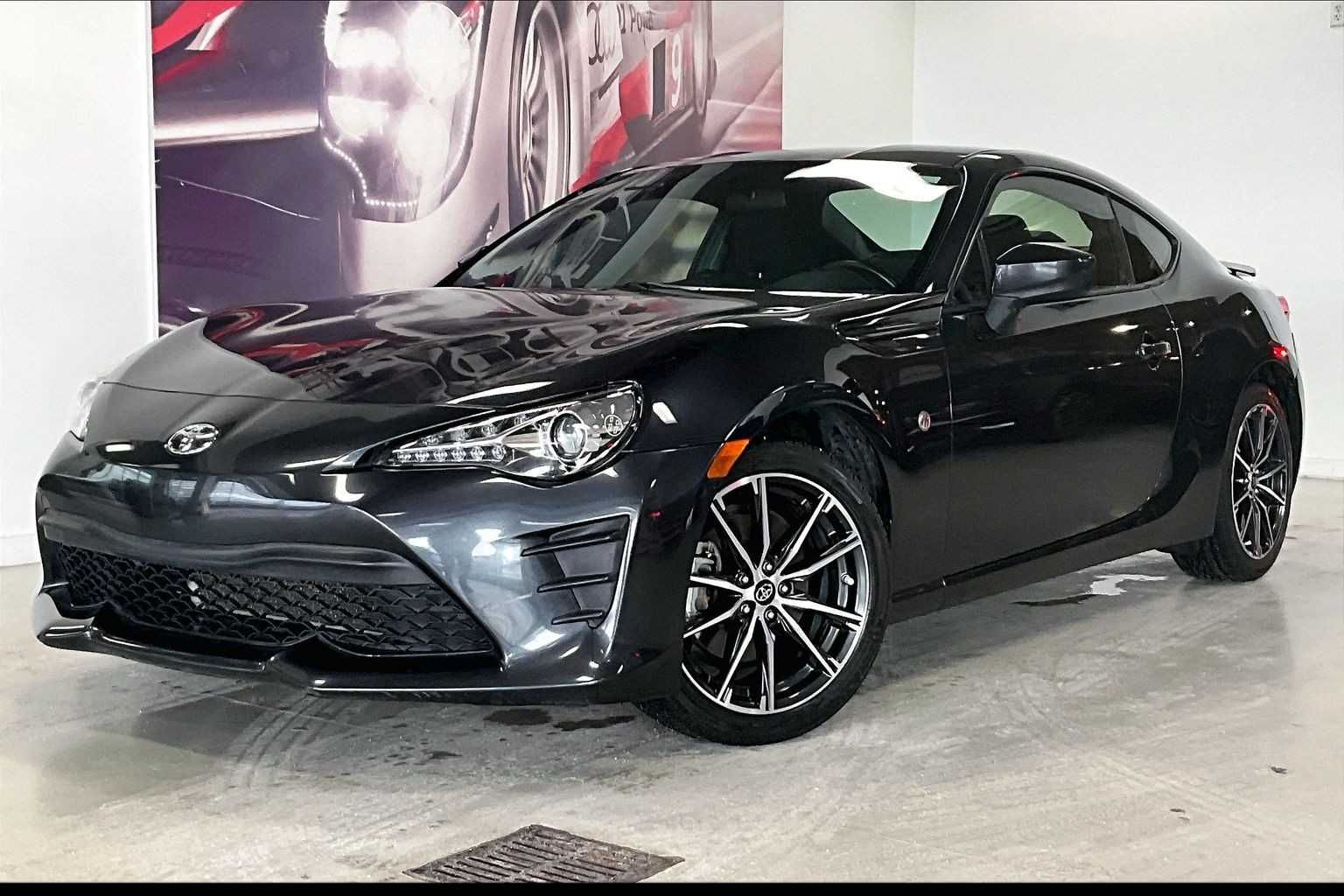 2017 Toyota 86  -
                  Johnston, IA